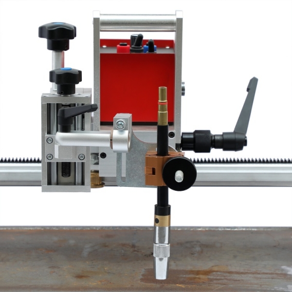 轨道式焊接小车